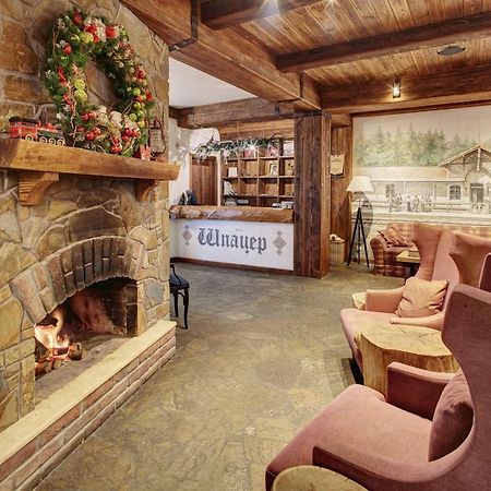 Shpatser Hotel Brjukhovytsji Eksteriør bilde